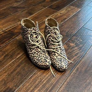 Dolce Vita leopard wedge booties size 6 inside tag dv8